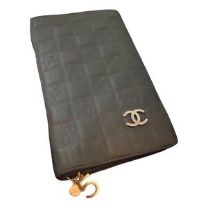 CHANEL Quilted Calfskin Cambon Ligne Long Wallet with Chanel Keychain